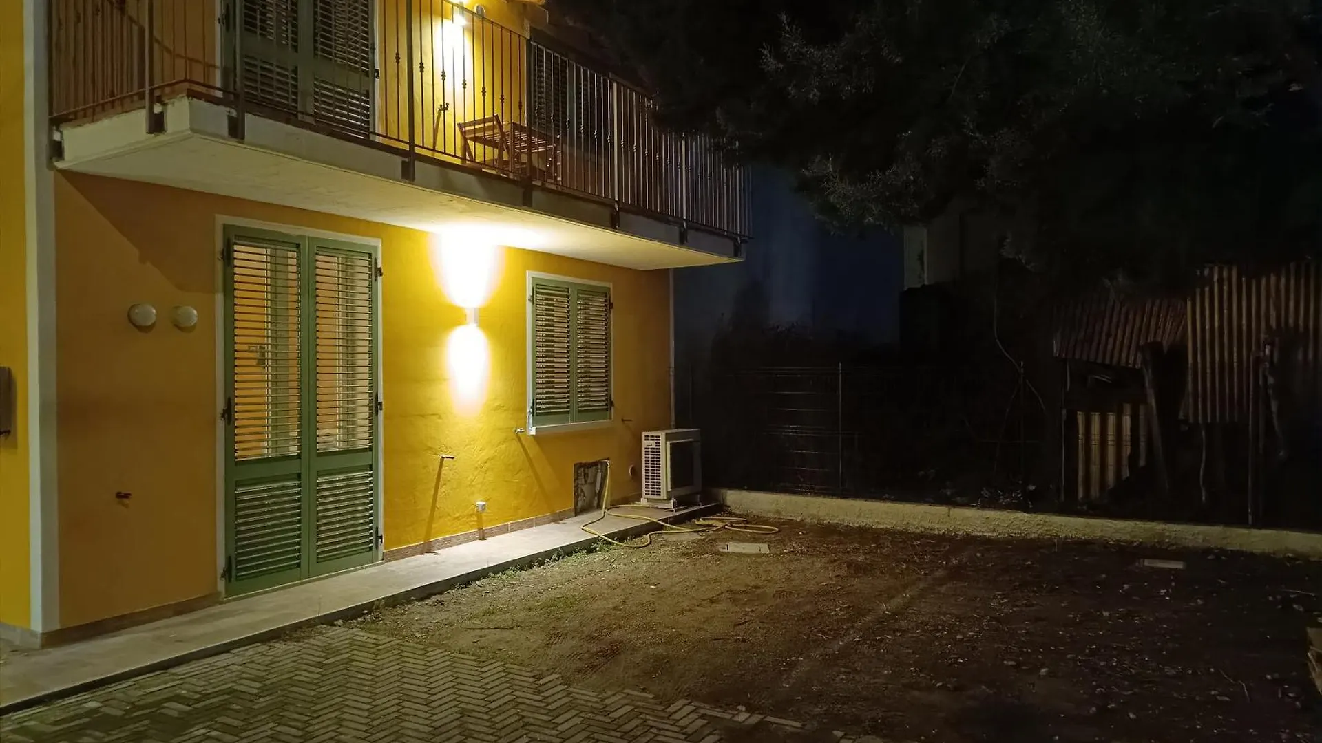 شقة Un Angolo A Milano...