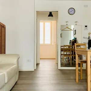 Appartamento Bocconi-navigli 10, Milano