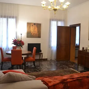 Castello 5888 B, Santa Marina, Calle Marcello, Canale , Venise Italie